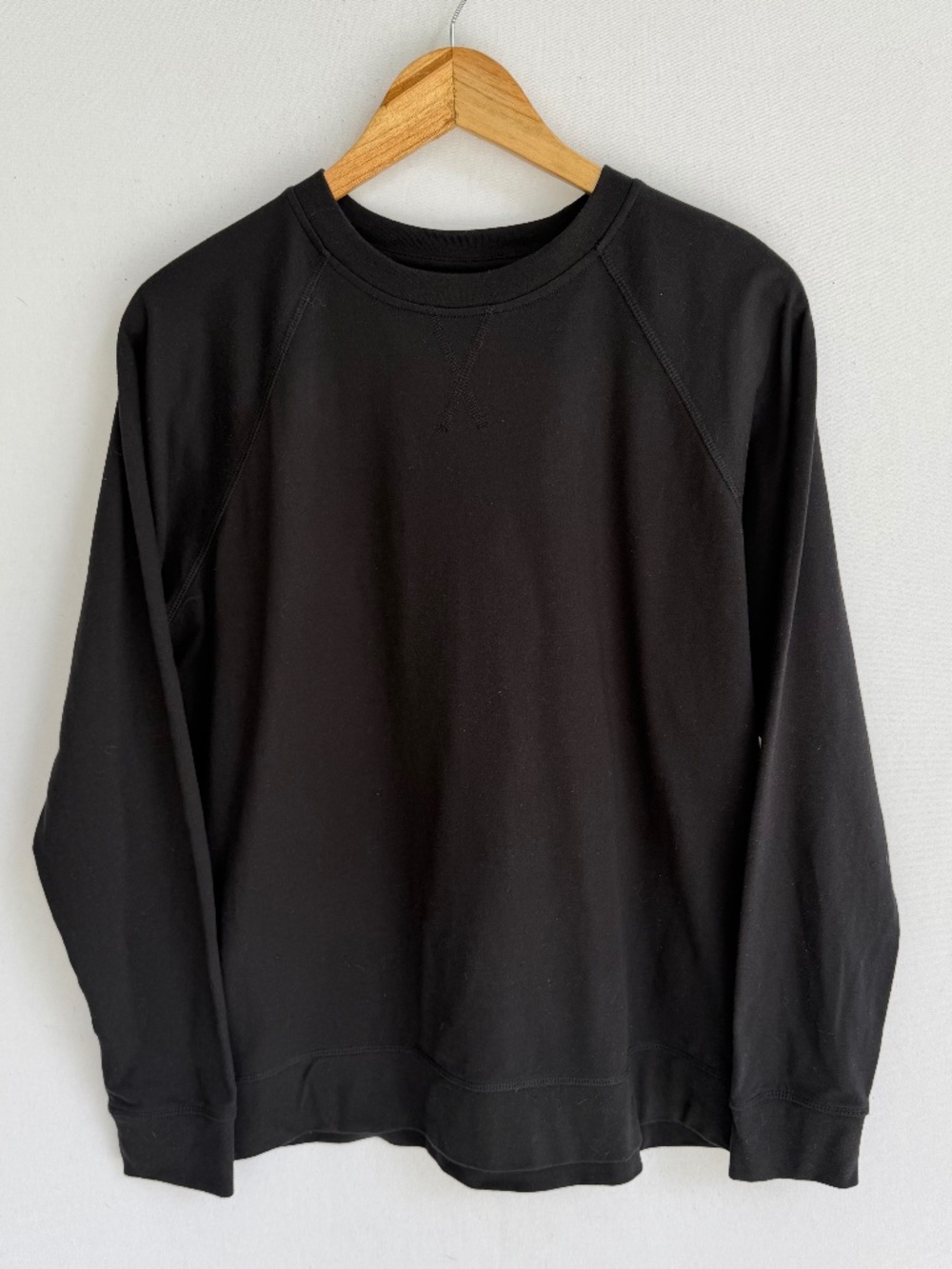 FRESH CLEAN TEES Women’s Large Black Crew Neck Sweatshirt